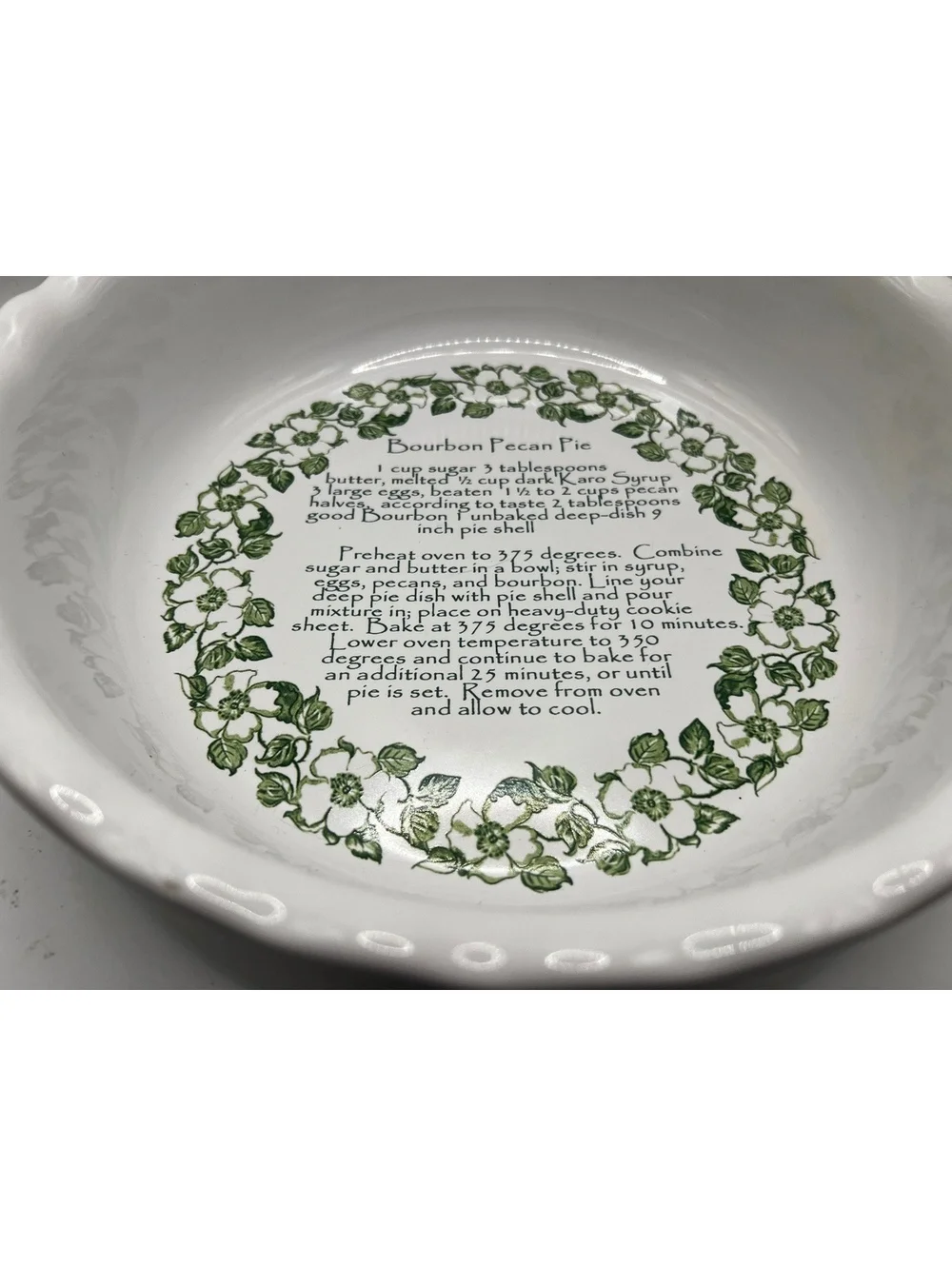 New Paula Deen Bourbon Pecan Pie Recipe Round scalloped Ceramic Baking Plate